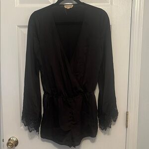 Elegant Black Lace Trim Sleepwear